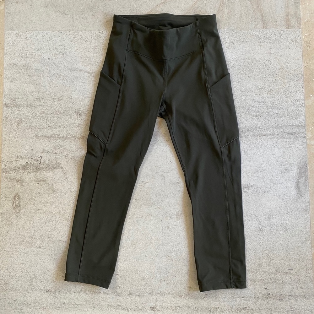 LULULEMON Speed Up Tight 25” (Size 4)